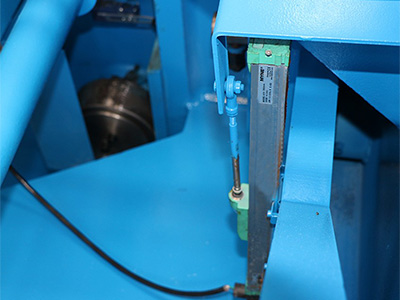 CNC shearing-machine